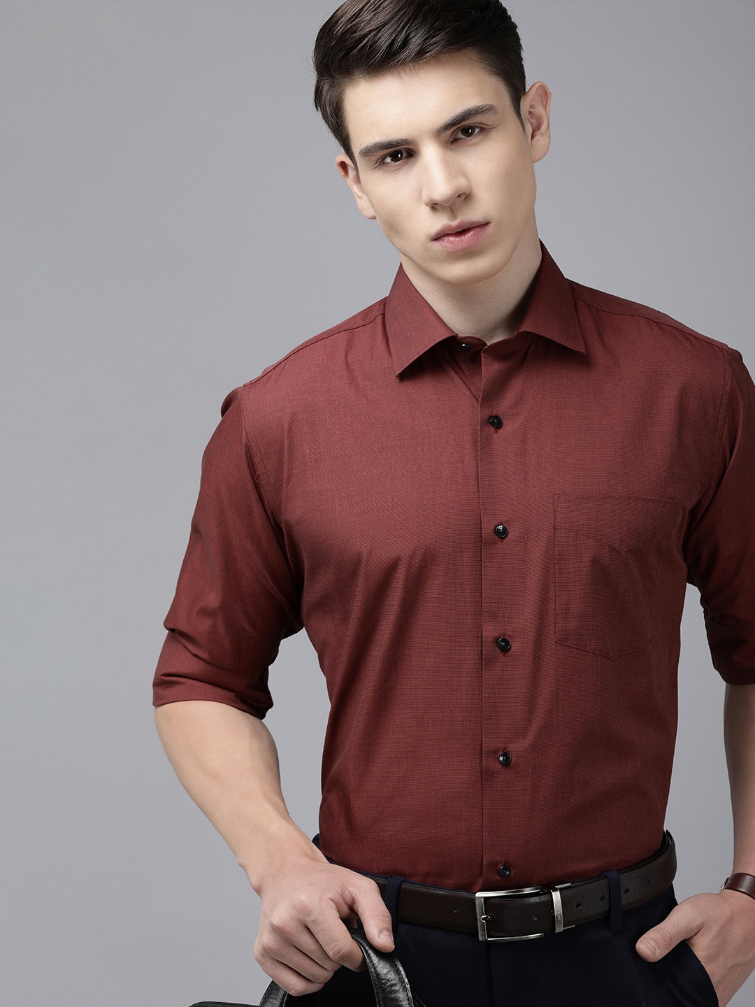 

Van Heusen Men Pure Cotton Custom Opaque Formal Shirt, Maroon