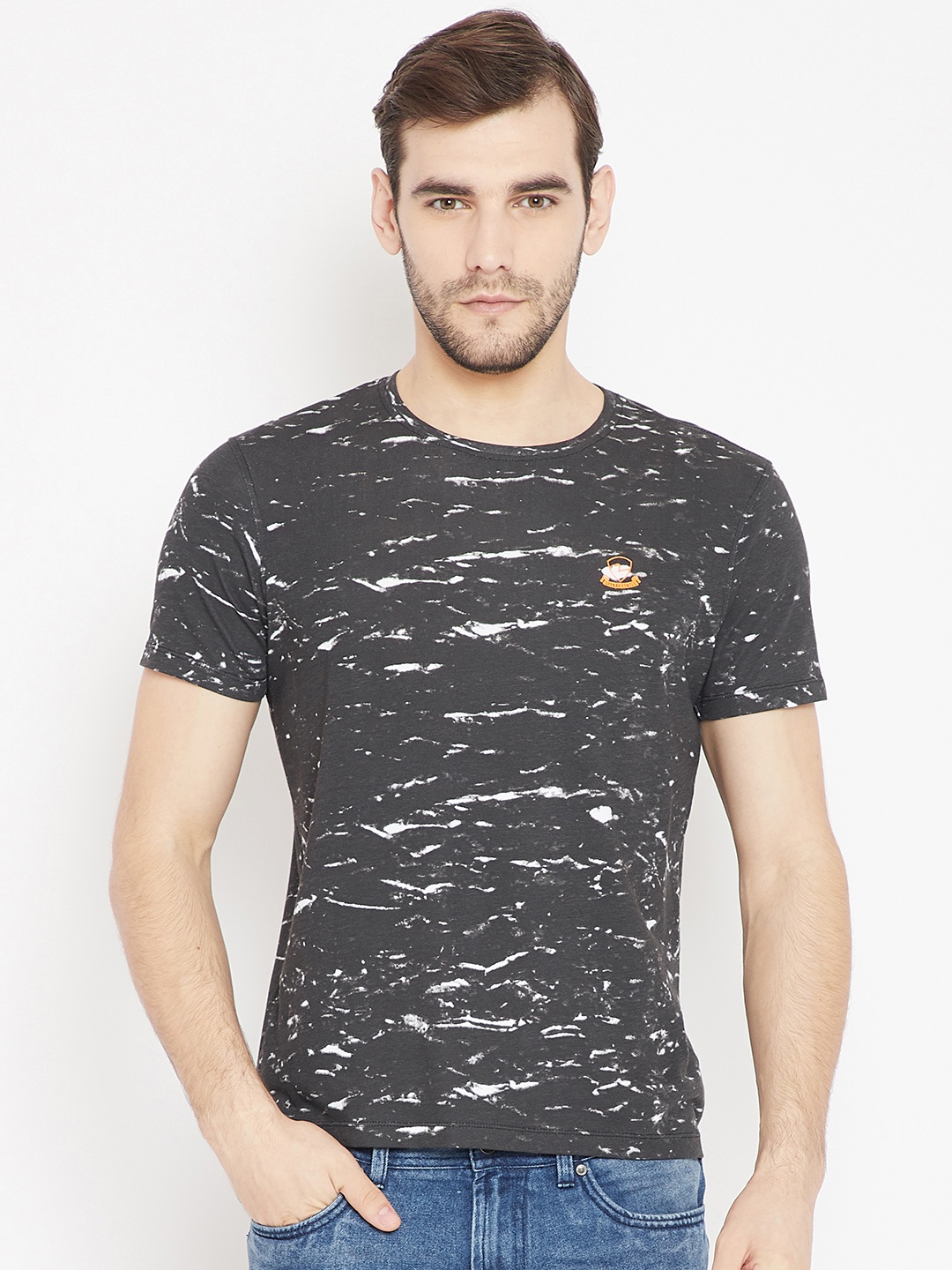 

SPYKAR Men Charcoal Checked V-Neck T-shirt, Black