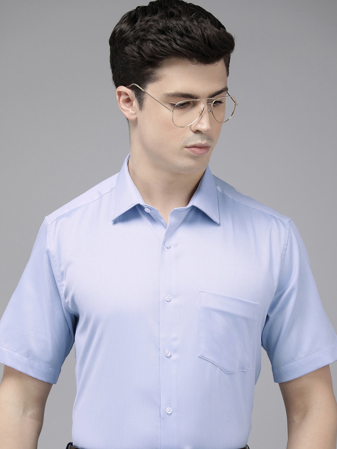 

Van Heusen Men Pure Cotton Textured Custom Fit Formal Shirt, Blue