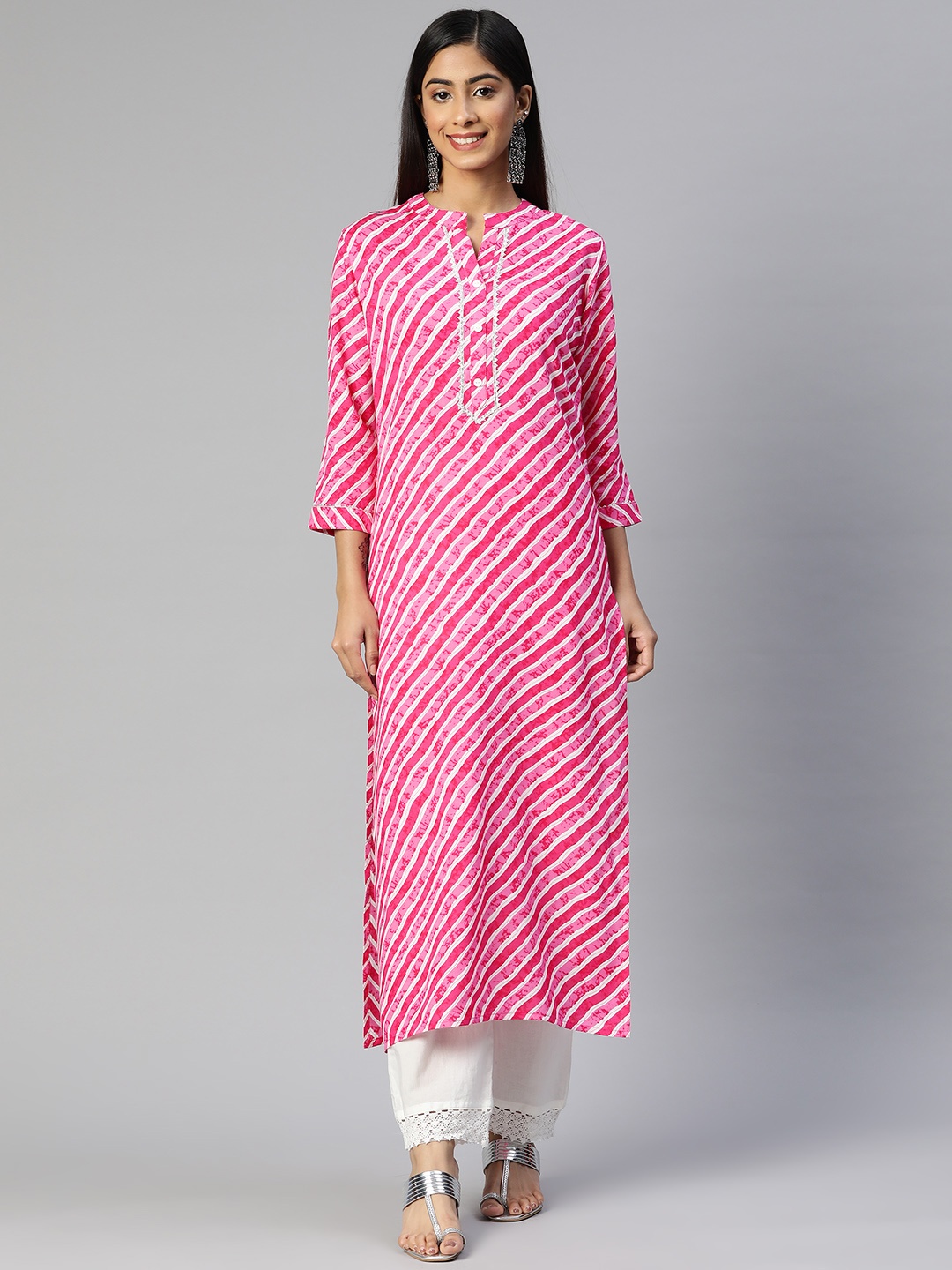 

Aasiya Women Leheriya Printed Gotta Patti Kurta, Pink