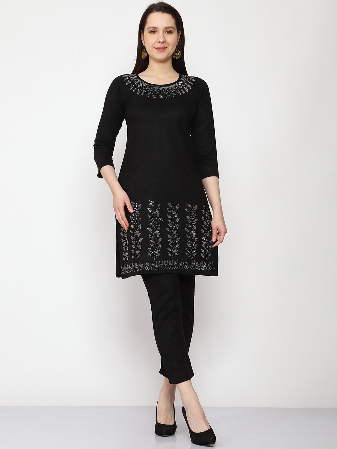 

FNOCKS Women Ethnic Motifs Beads and Stones Kurti With Leggings, Black