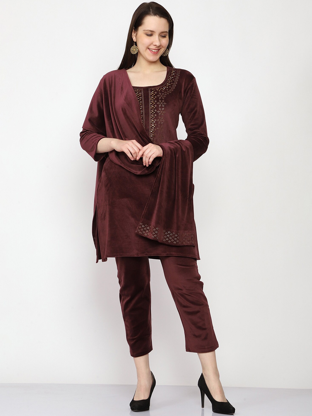 

FNOCKS Embroidered Velvet Kurta with Trousers & Dupatta, Lavender