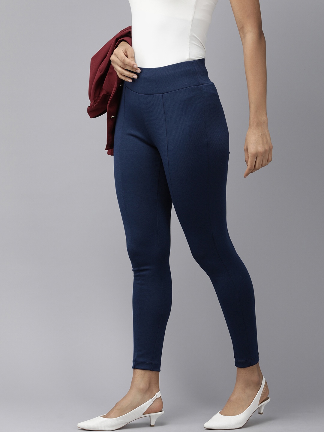

Van Heusen Woman Women Slim Fit High-Rise Pleated Trousers, Navy blue