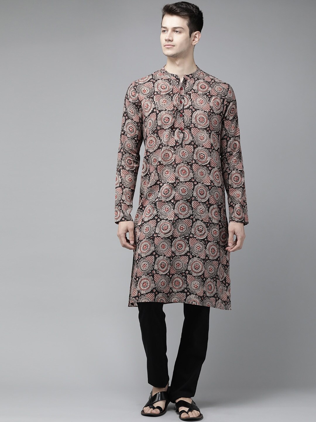 

See Designs Men Cotton Ethnic Motifs Printed Handloom Kurta, Beige