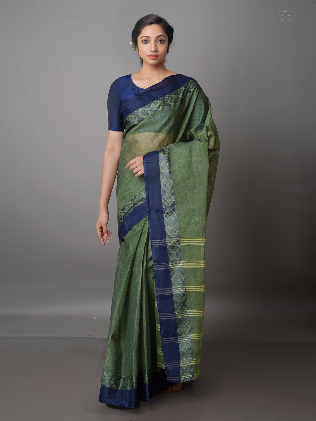 

Unnati Silks Woven Design Zari Silk Blend Bhagalpuri Saree, Green