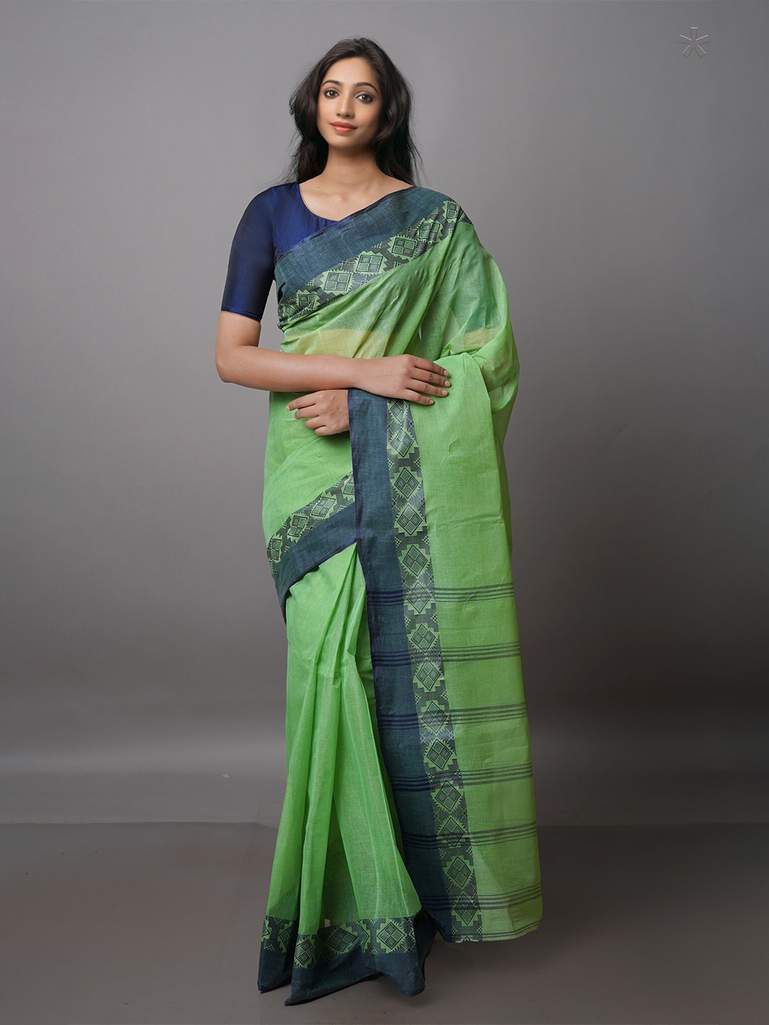

Unnati Silks Ethnic Motifs Pure Cotton Taant Saree, Green