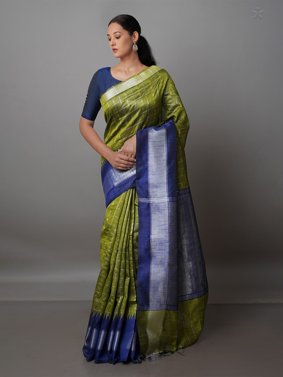 

Unnati Silks Woven Design Zari Silk Blend Bhagalpuri Saree, Green