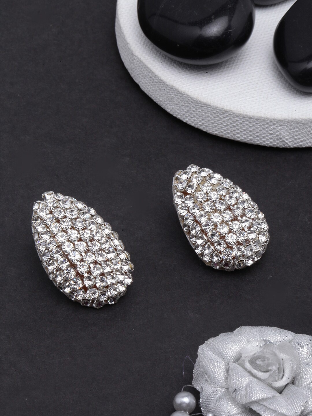 

DIVA WALK Teardrop Shaped Studs Earrings, Silver