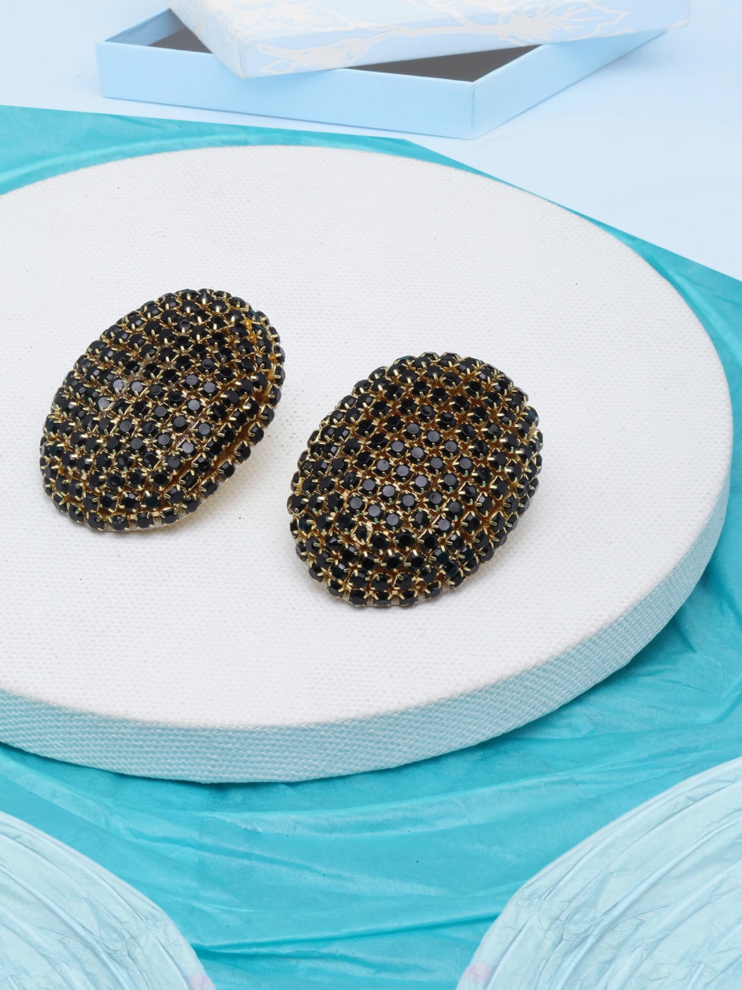 

DIVA WALK Gold-Plated Oval Studs Earrings