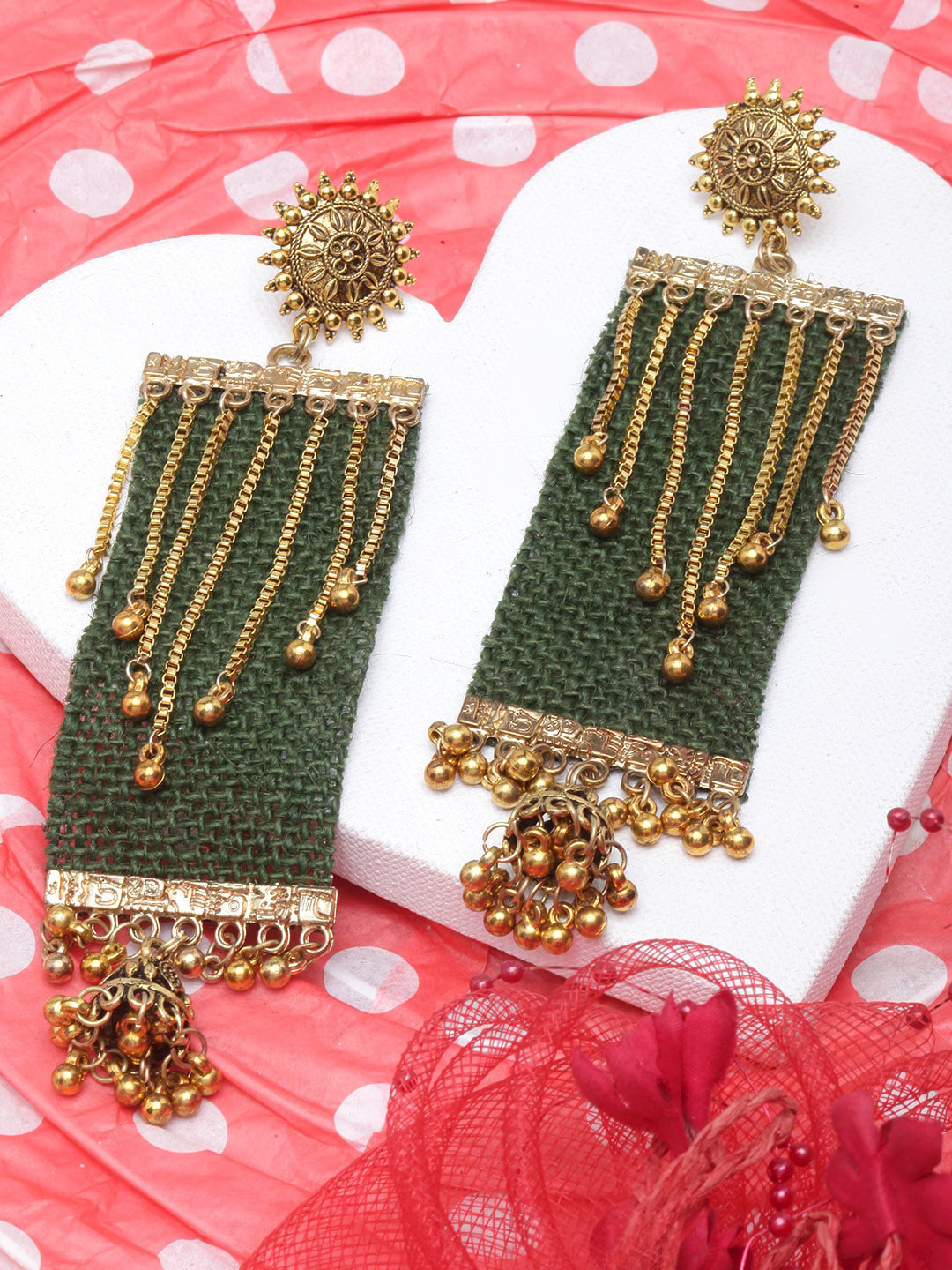 

DIVA WALK Gold-Plated Jute Earrings