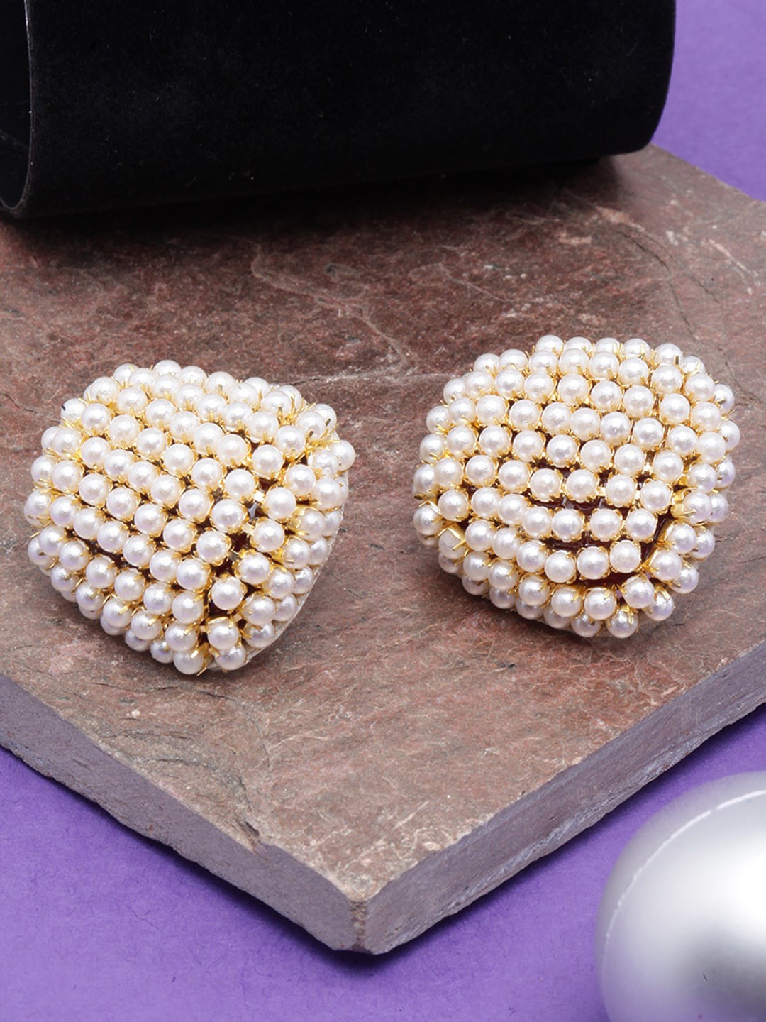 

DIVA WALK Contemporary Studs Earrings, Gold
