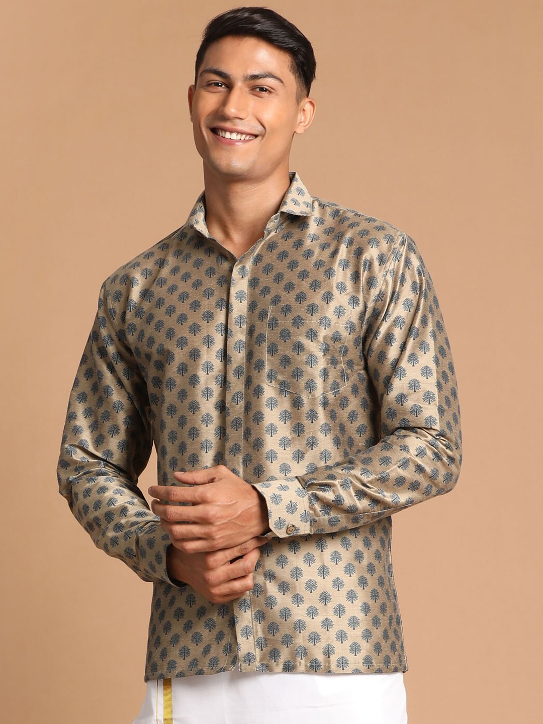 

VASTRAMAY Men Premium Floral Printed Casual Shirt, Brown