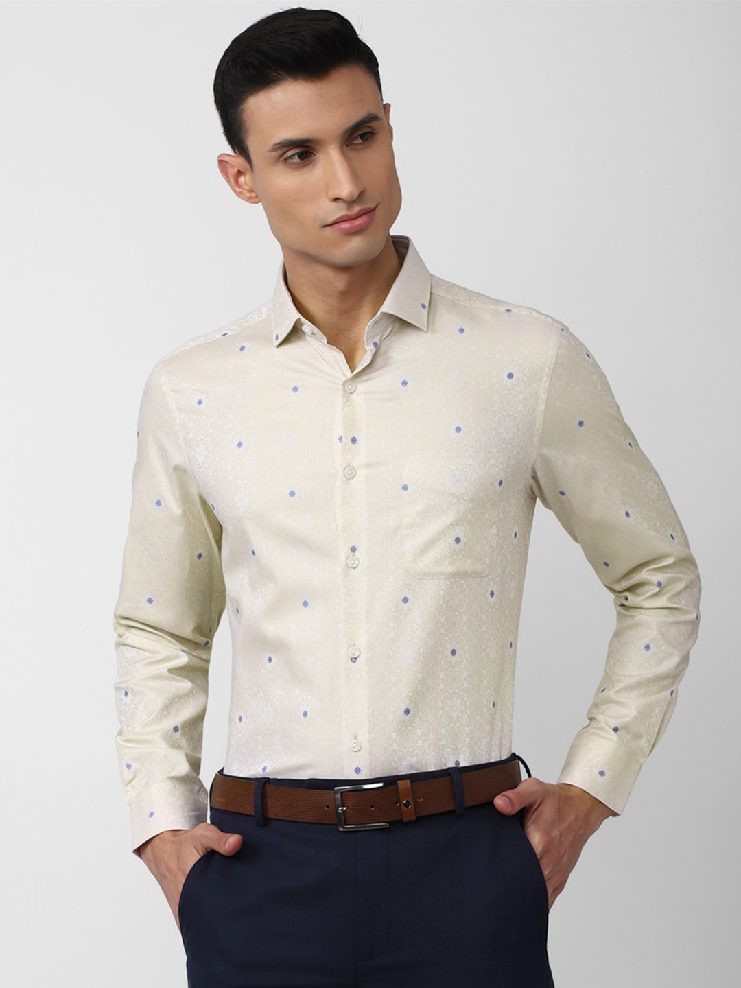 

Peter England Elite Men Floral Printed Cotton Formal Shirt, Yellow