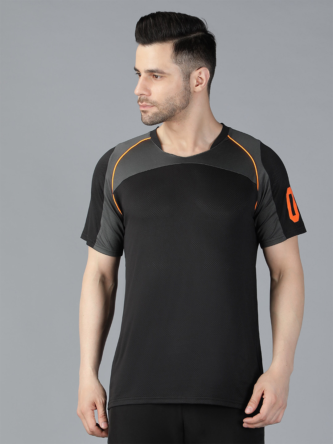 

Shiv Naresh Men Colourblocked Cotton T-shirt, Black