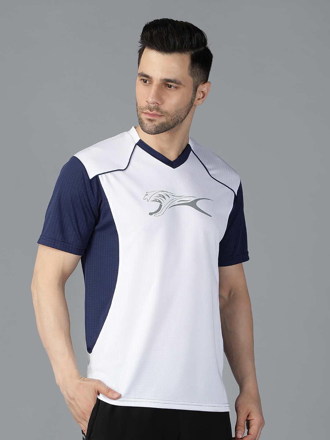 

Shiv Naresh Men Colourblocked Cotton T-shirt, White