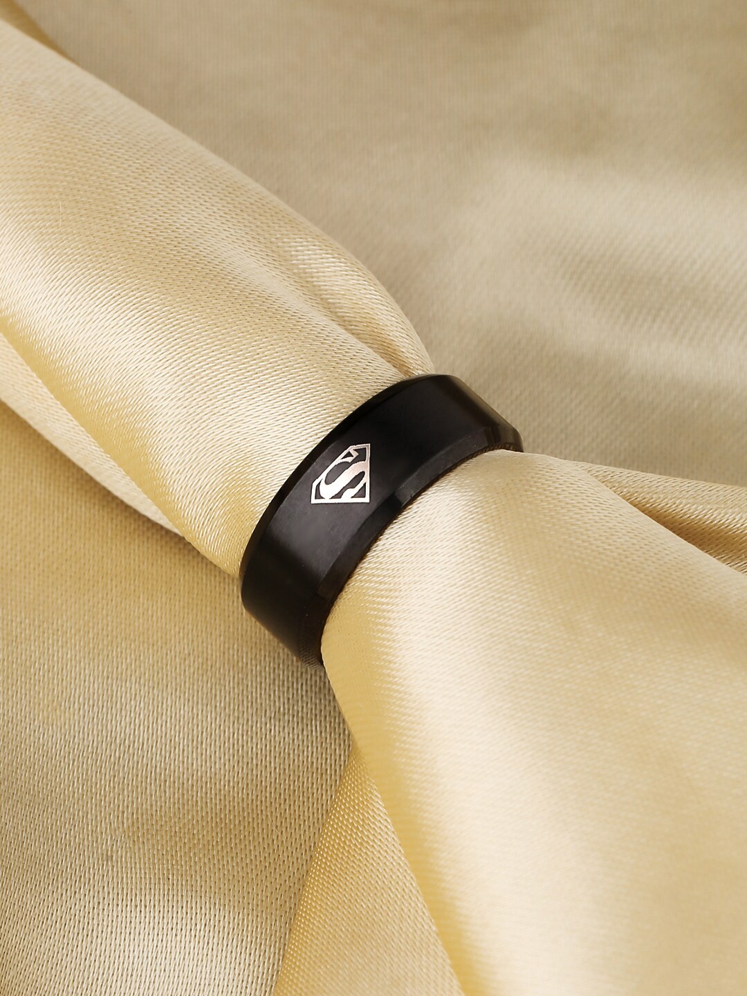

Yellow Chimes Men Super Man Stainless Steel Band Finger Ring, Black