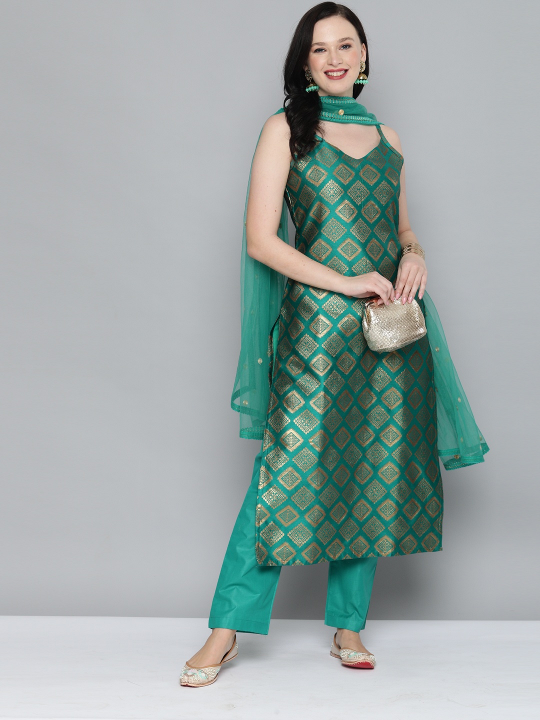 

Kvsfab Ethnic Motifs Embroidered Dupatta with Sequinned, Green