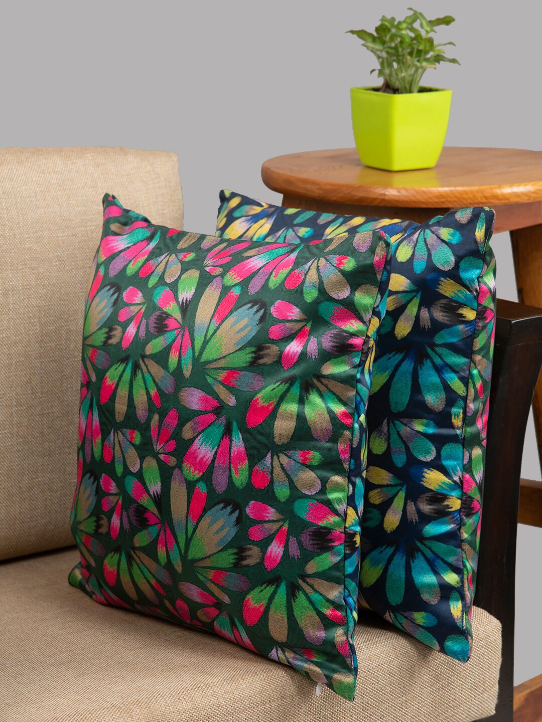 

HOUZZCODE Blue & Green Set of 2 Floral Square Cushion Covers