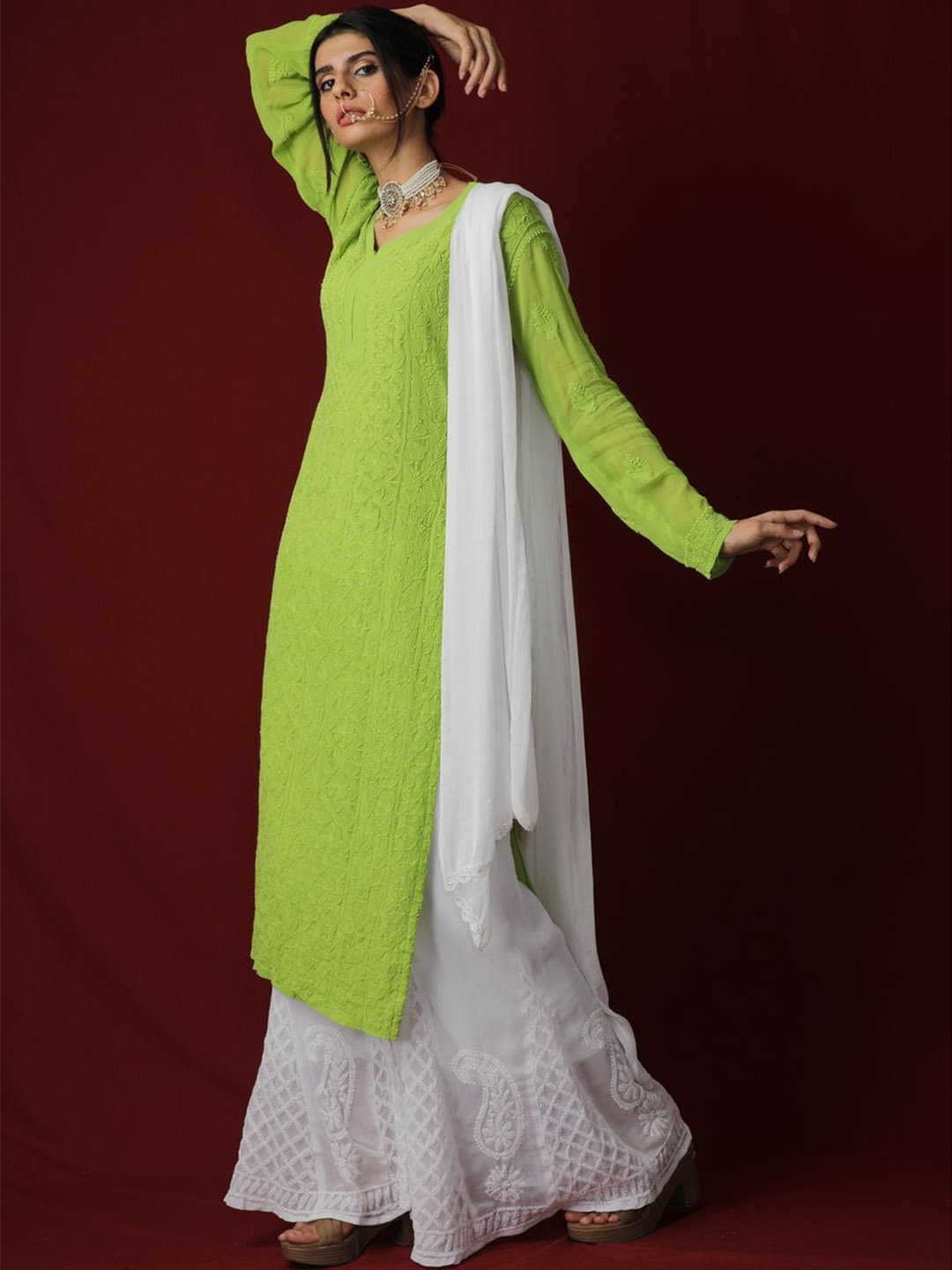 

LABEL AISHWARYRIKA Women Ethnic Motifs Embroidered Thread Work Handloom Georgette Kurta, Green
