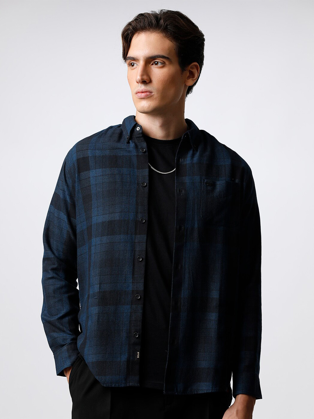 

THE BEAR HOUSE Men Checked Cotton Slim Fit Casual Shirt, Navy blue