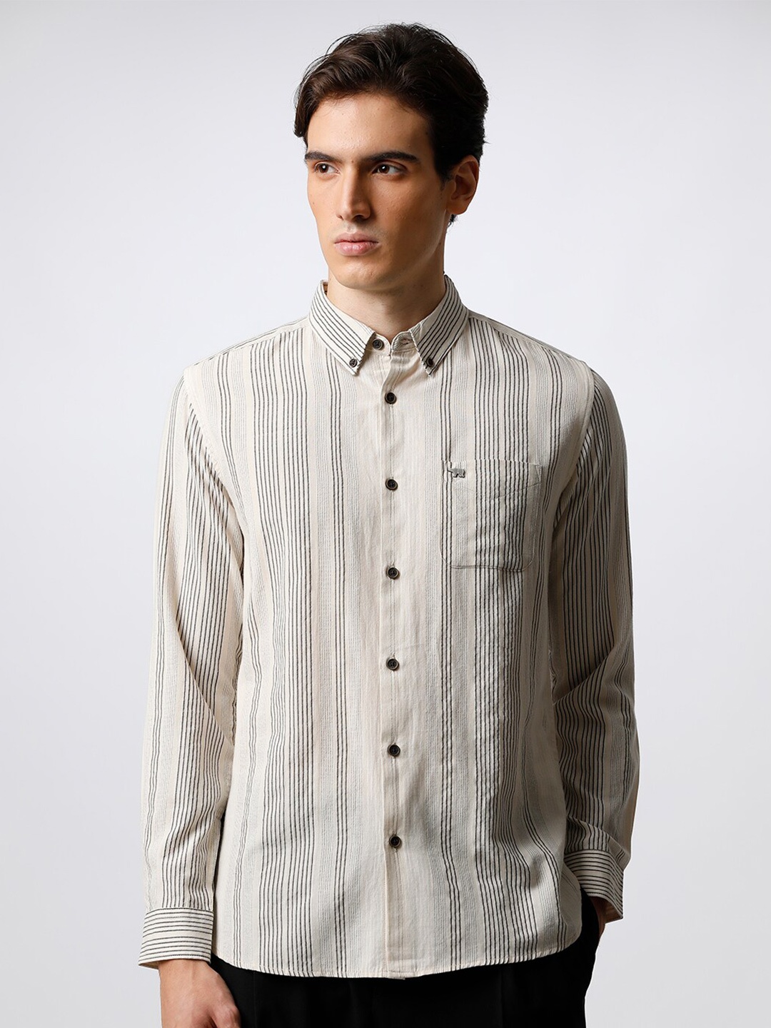 

THE BEAR HOUSE Men Striped Cotton Slim Fit Casual Shirt, Beige