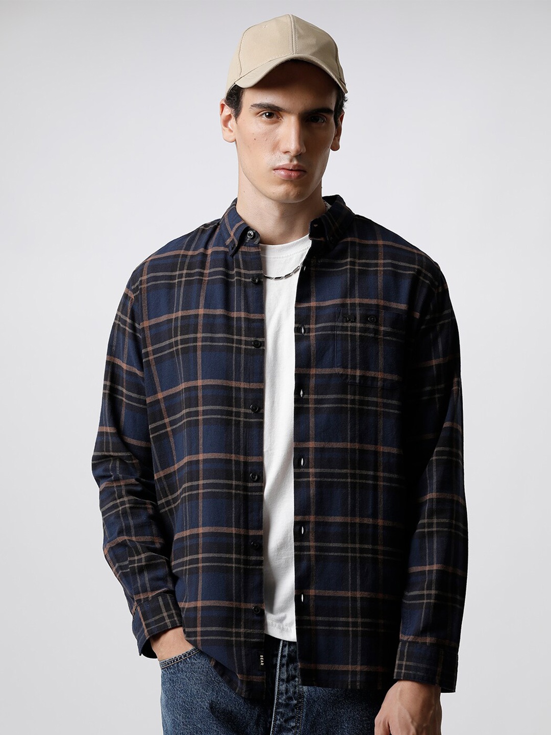 

THE BEAR HOUSE Men Slim Fit Checked Pure Cotton Casual Shirt, Navy blue