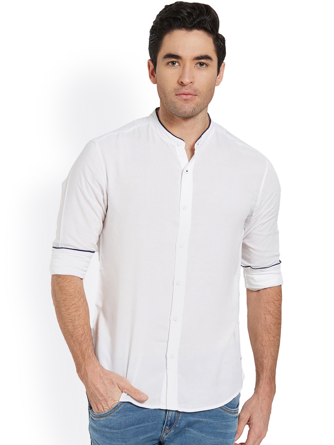 

SPYKAR Men White Slim Fit Solid Casual Shirt