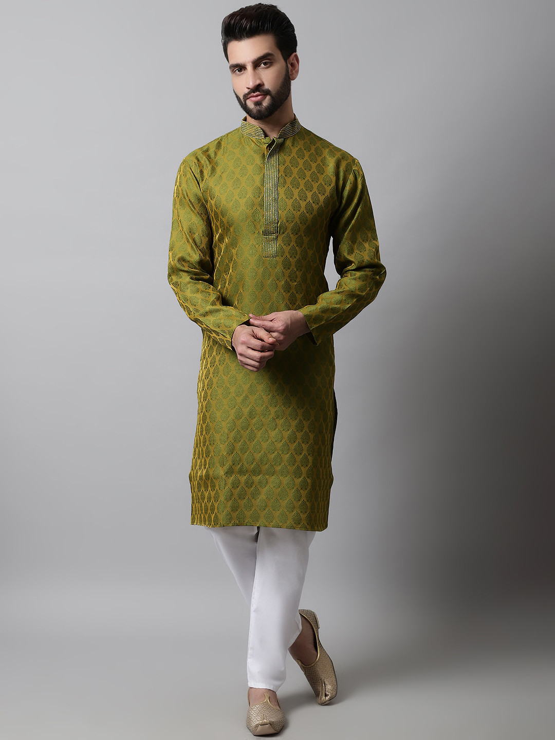 

Jompers Men Embroidered Thread Work Kurta with Pyjamas, Olive