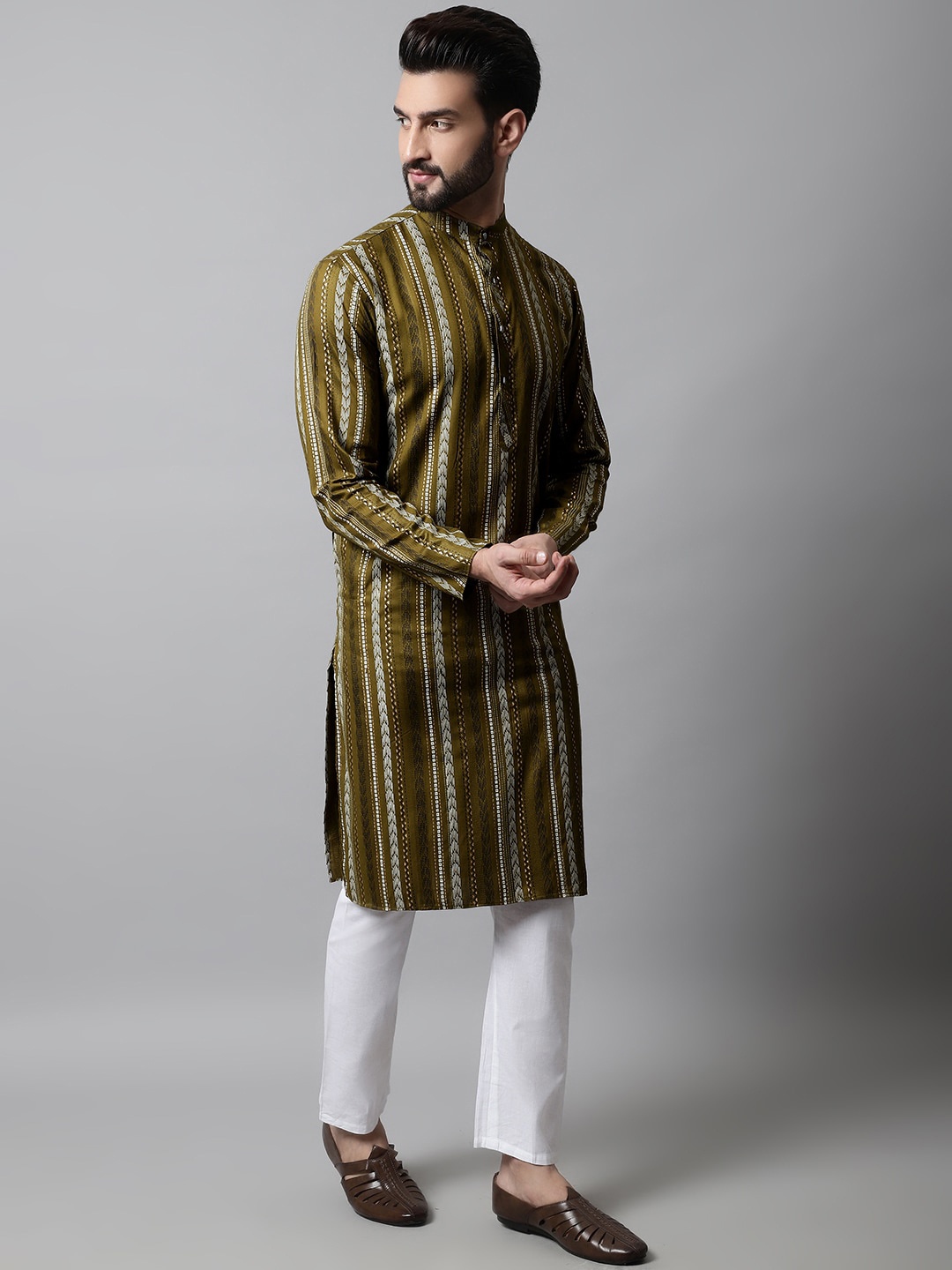 

Jompers Men Printed Pure Cotton Kurta with Pyjamas, Olive