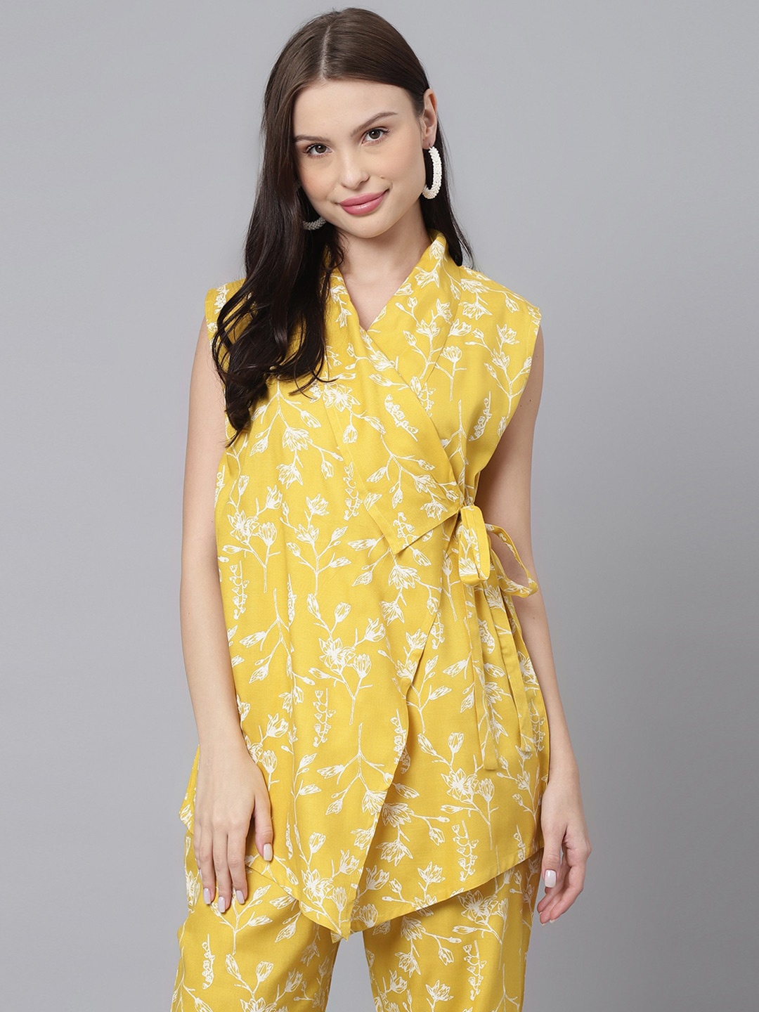 

DECKEDUP Floral Print Wrap Top, Yellow