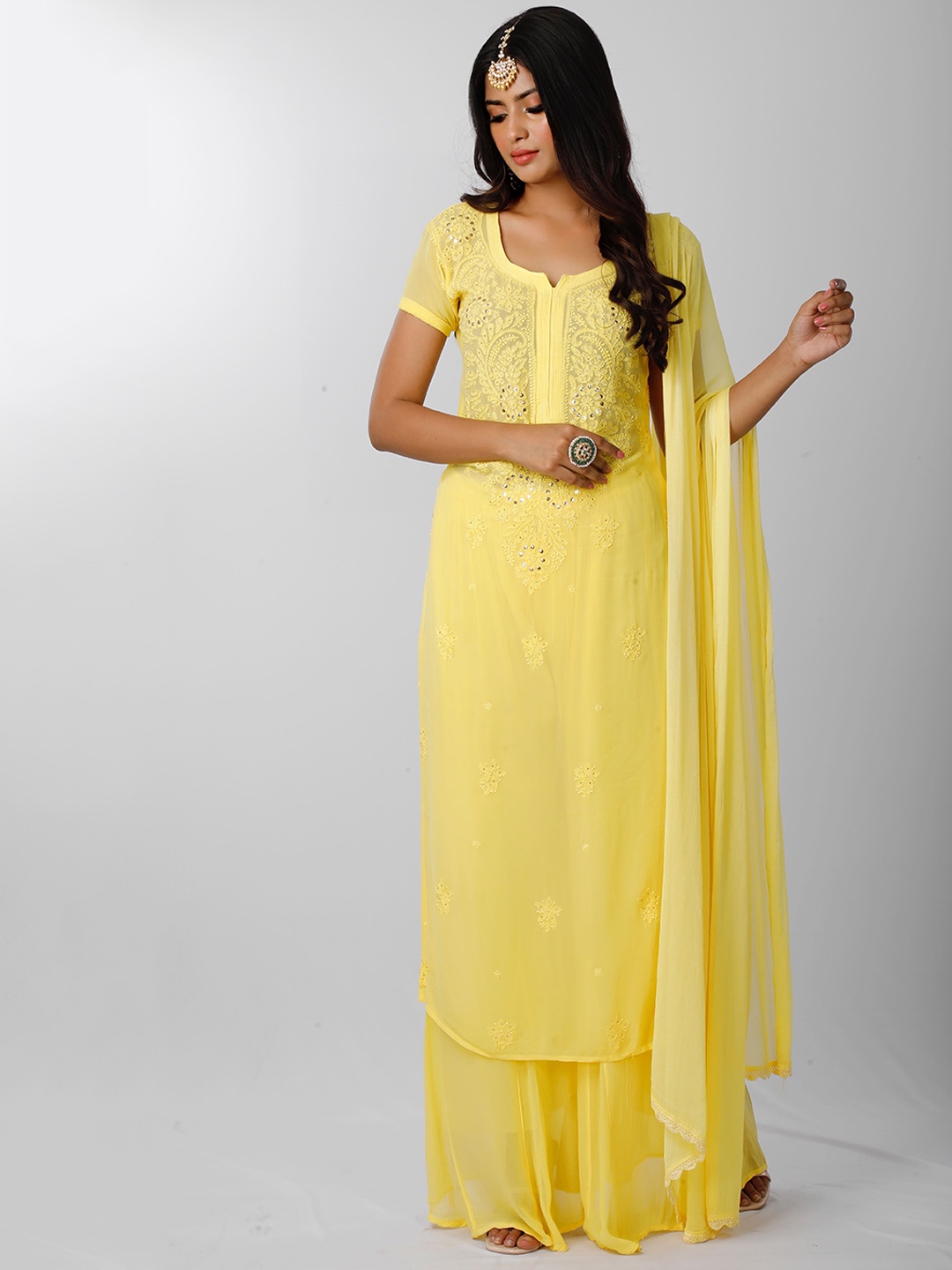 

LABEL AISHWARYRIKA Women Thread Work Handloom Georgette Kurta, Yellow