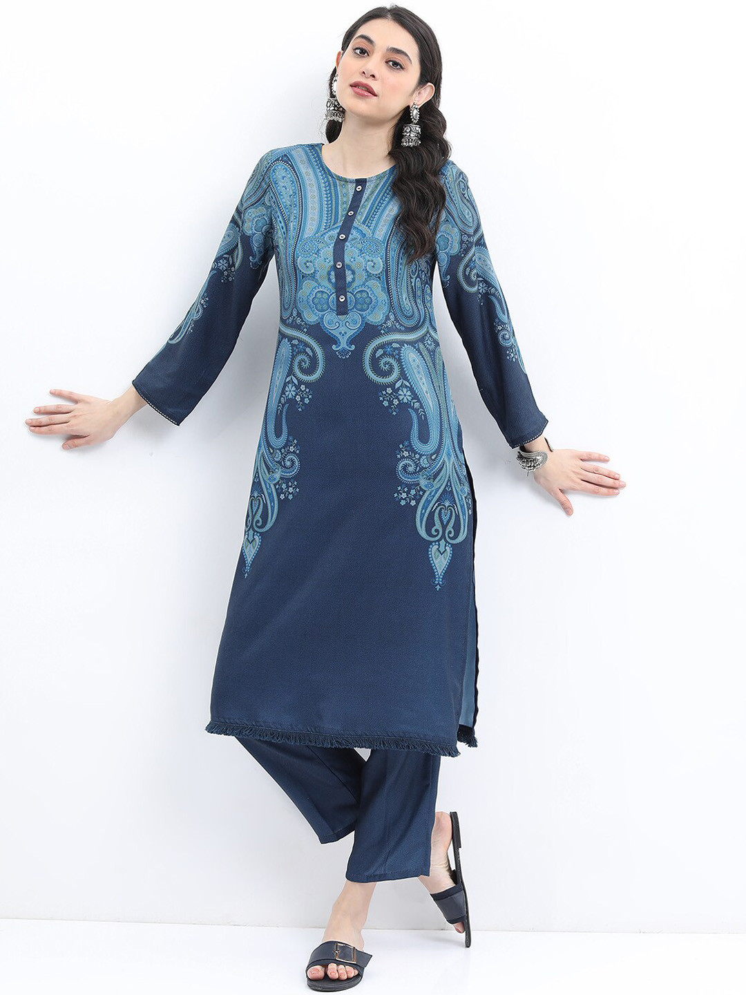 

KETCH Ethnic Motifs Printed Faux Pashmina Kurta with Trousers, Navy blue