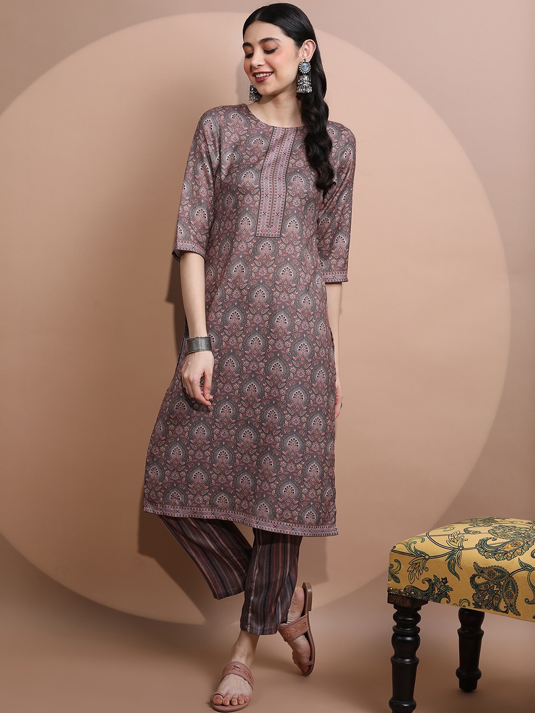 

Vishudh Women Faux Pashmina Floral Printed Kurta with Trousers, Grey melange