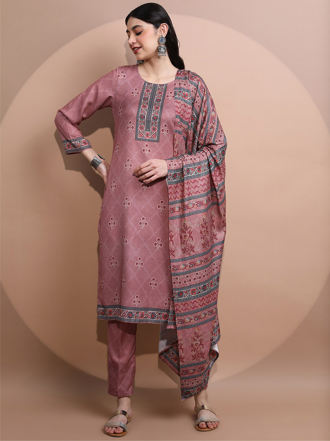 

Vishudh Women Ethnic Motifs Printed Faux Pashmina Kurta with Trousers & Dupatta, Pink