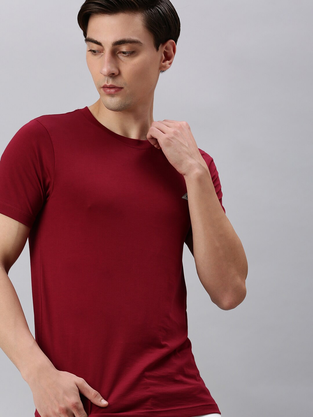 

ONN Men Round Neck Cotton T-shirt, Maroon