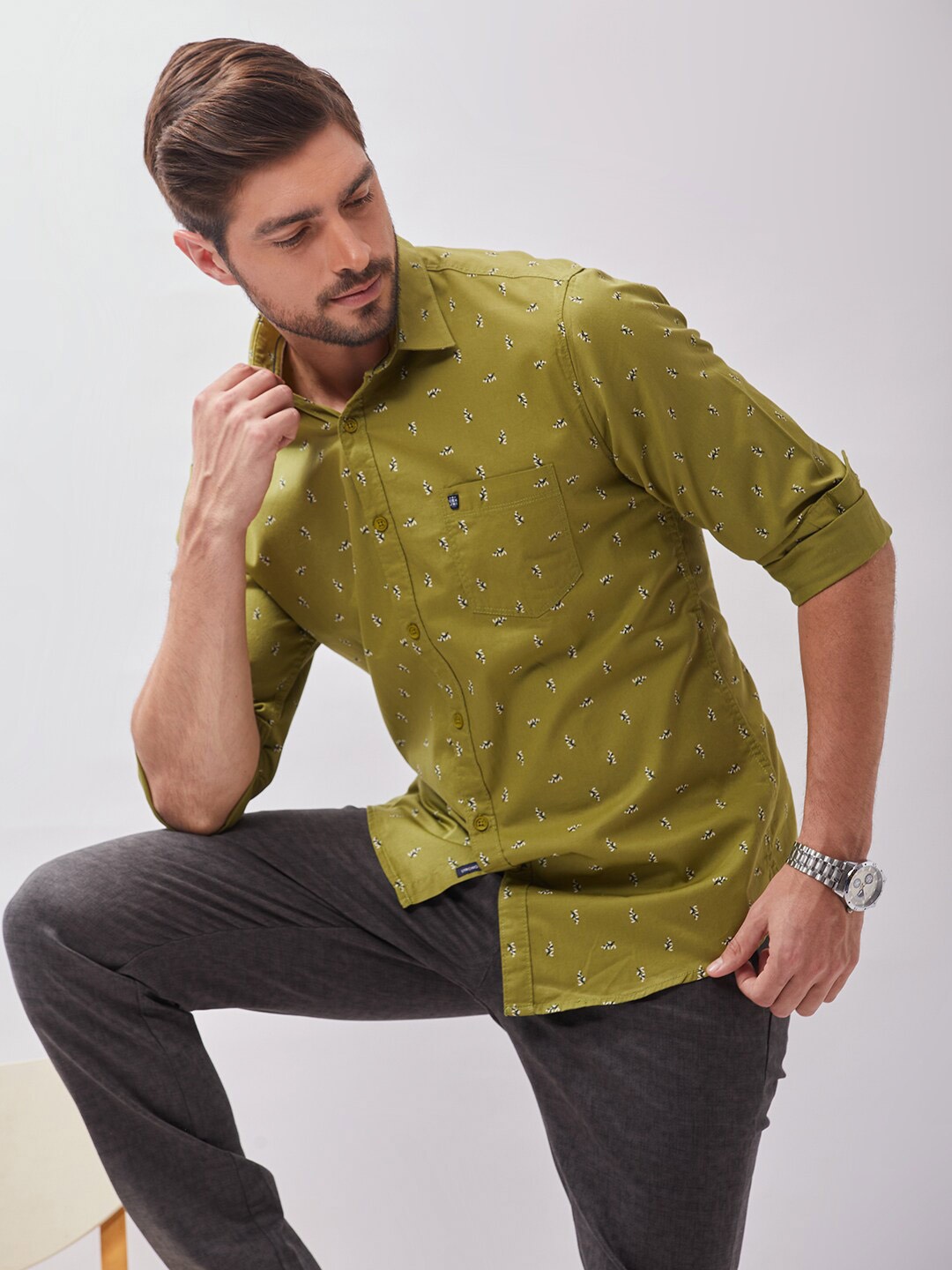 

Oxemberg Men Floral Printed Cotton Slim Fit Casual Shirt, Olive