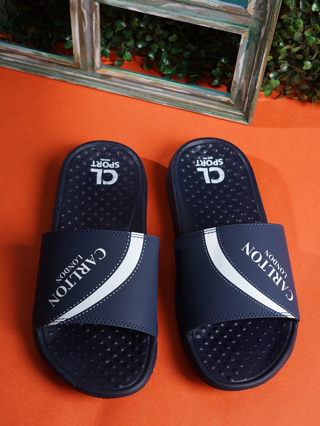 

Carlton London sports Men Printed Sliders, Navy blue