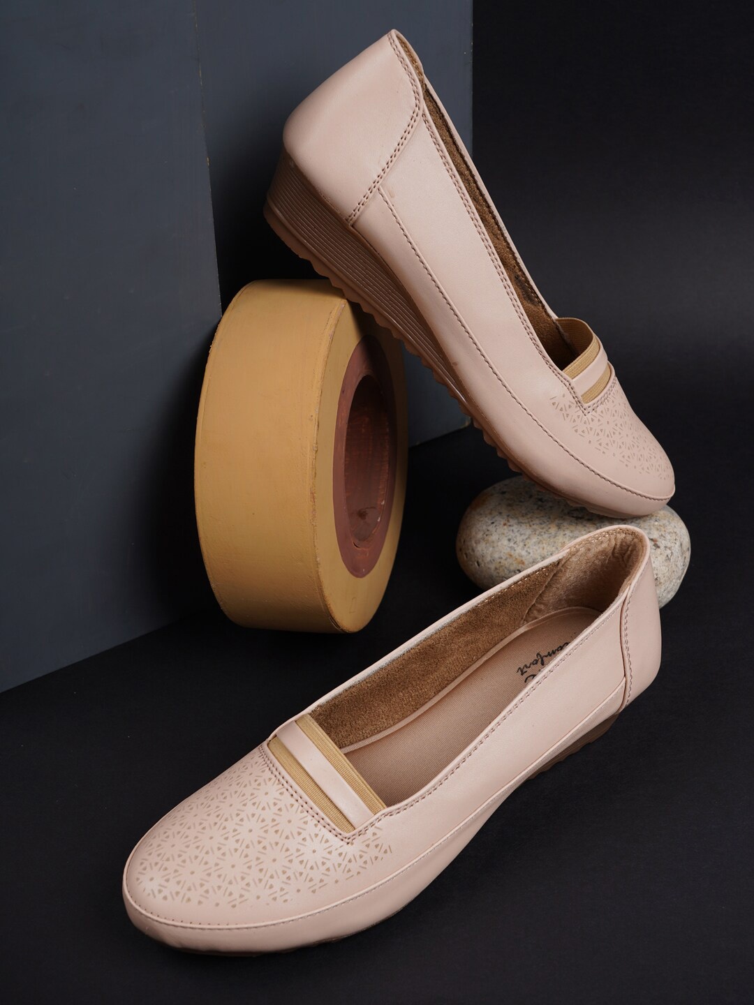 

VEILLE Women Printed Ballerinas Flats, Pink