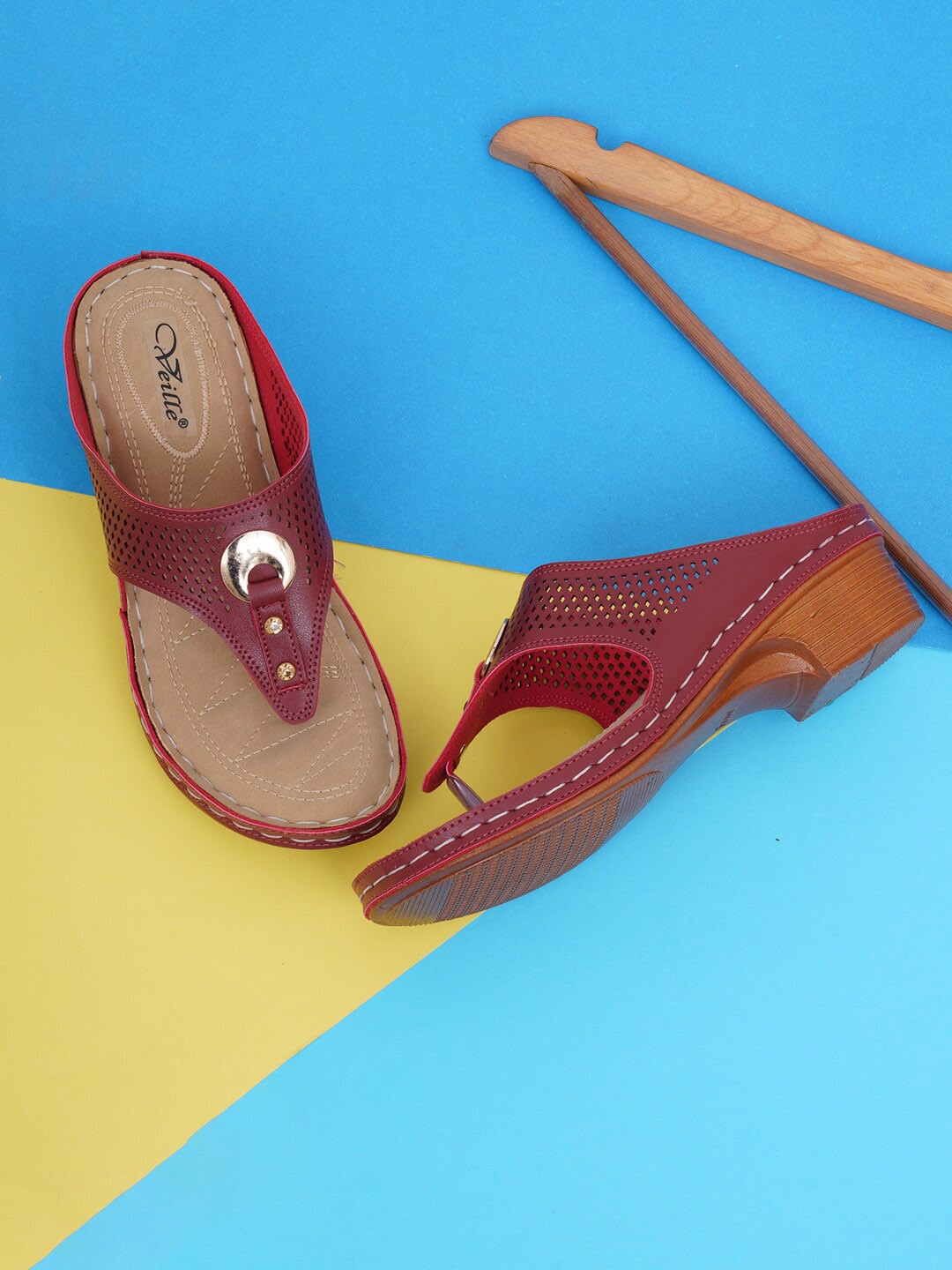

VEILLE Maroon Block Heels with Laser Cuts