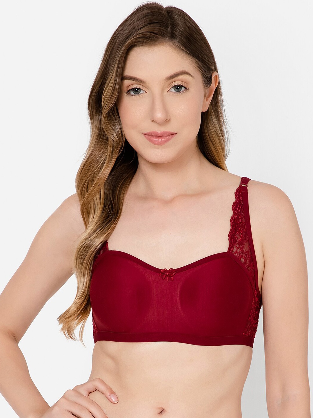 

Clovia Non Wired Lightly Padded Spacer Cup Bra, Maroon