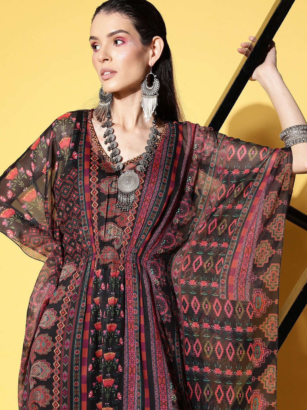 

ZOLA Women Red Ethnic Motifs Kaftan Kurta With Trousers