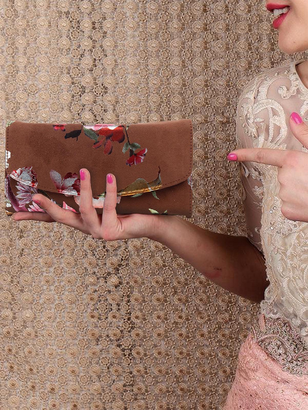

ODETTE Printed Purse Clutch, Brown