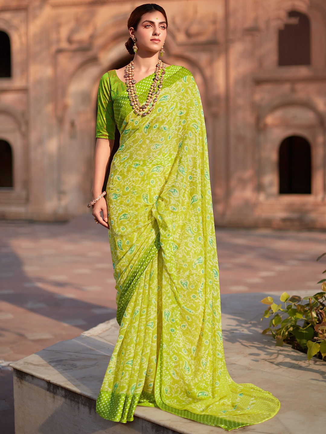 

Saree mall Batik Print Pure Chiffon Banarasi Sarees, Green