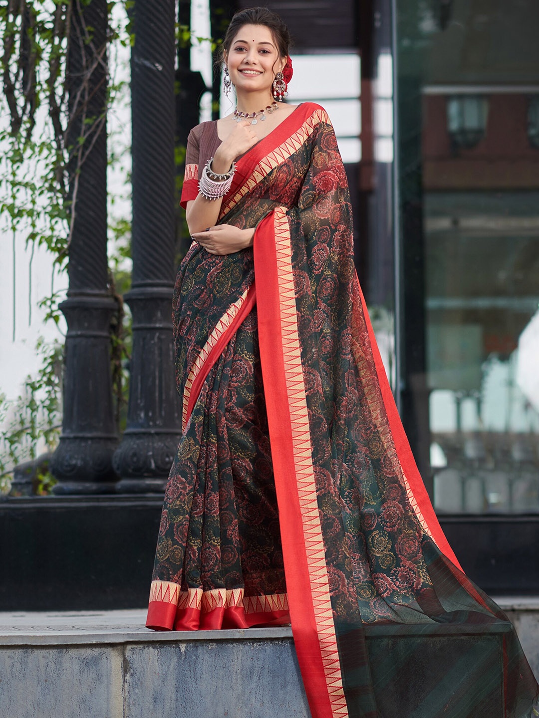 

Saree mall Floral Block Print Sarees, Black