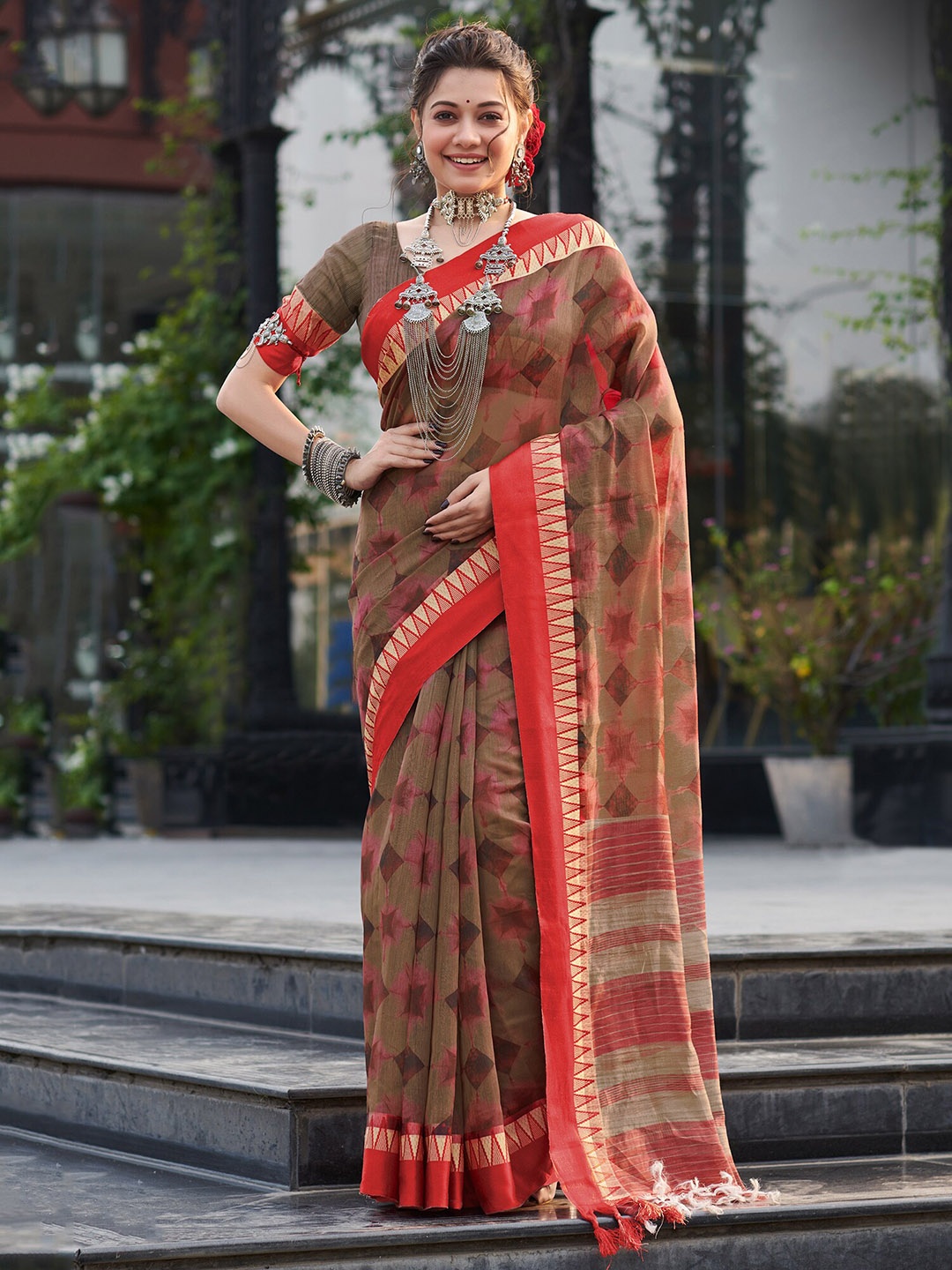 

Saree mall Abstract Block Print Sarees, Brown