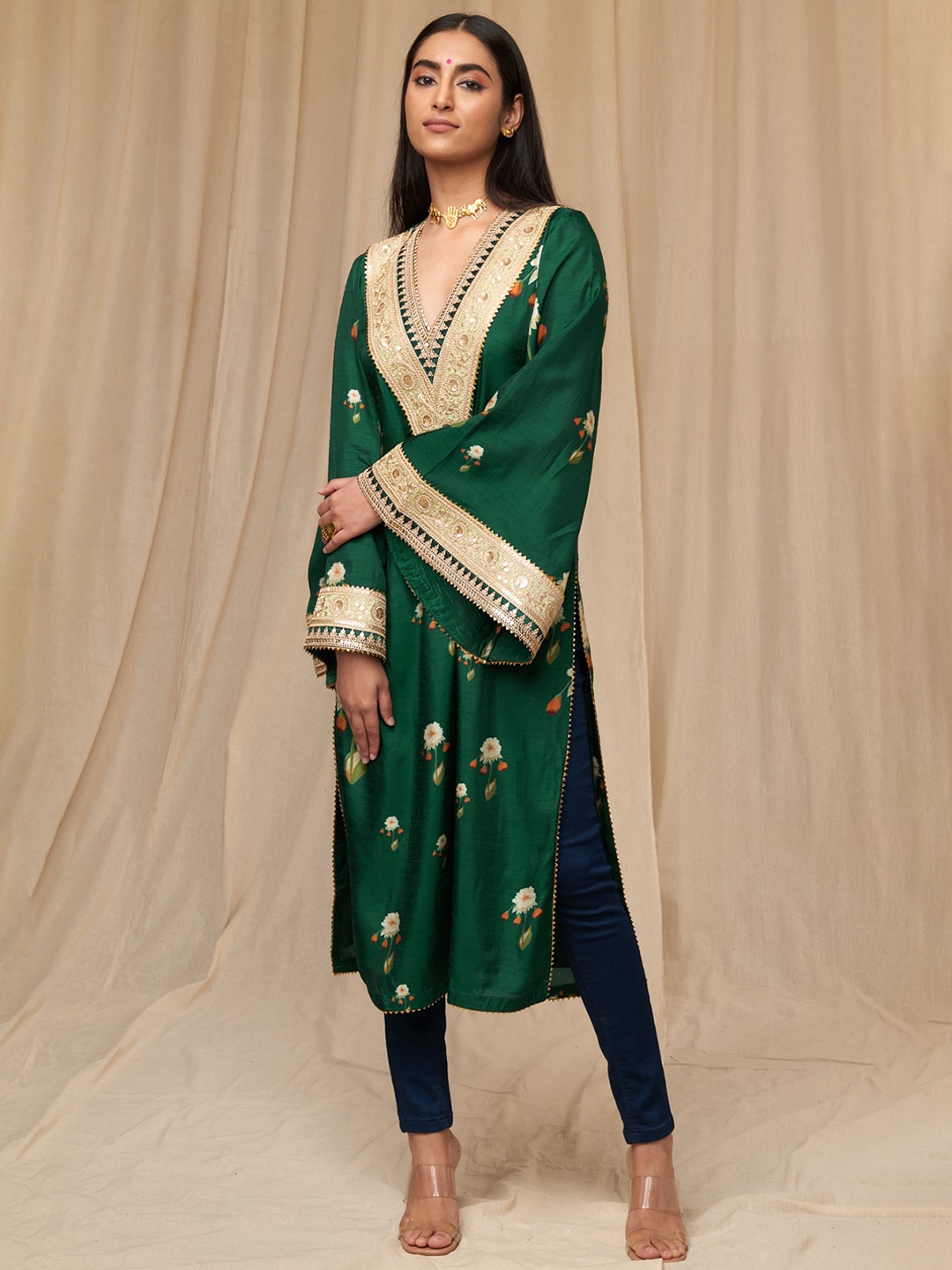 

Masaba Women Floral Printed Flared Sleeves Gotta Patti Kurta, Green