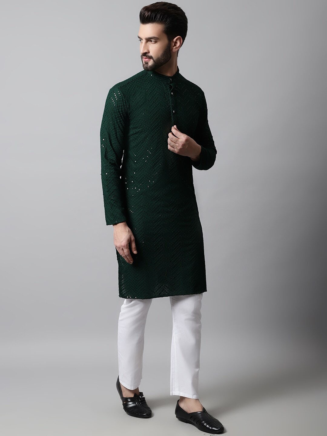 

Jompers Mandarin Collar Geometric Embroidered Pure Cotton Kurta, Green