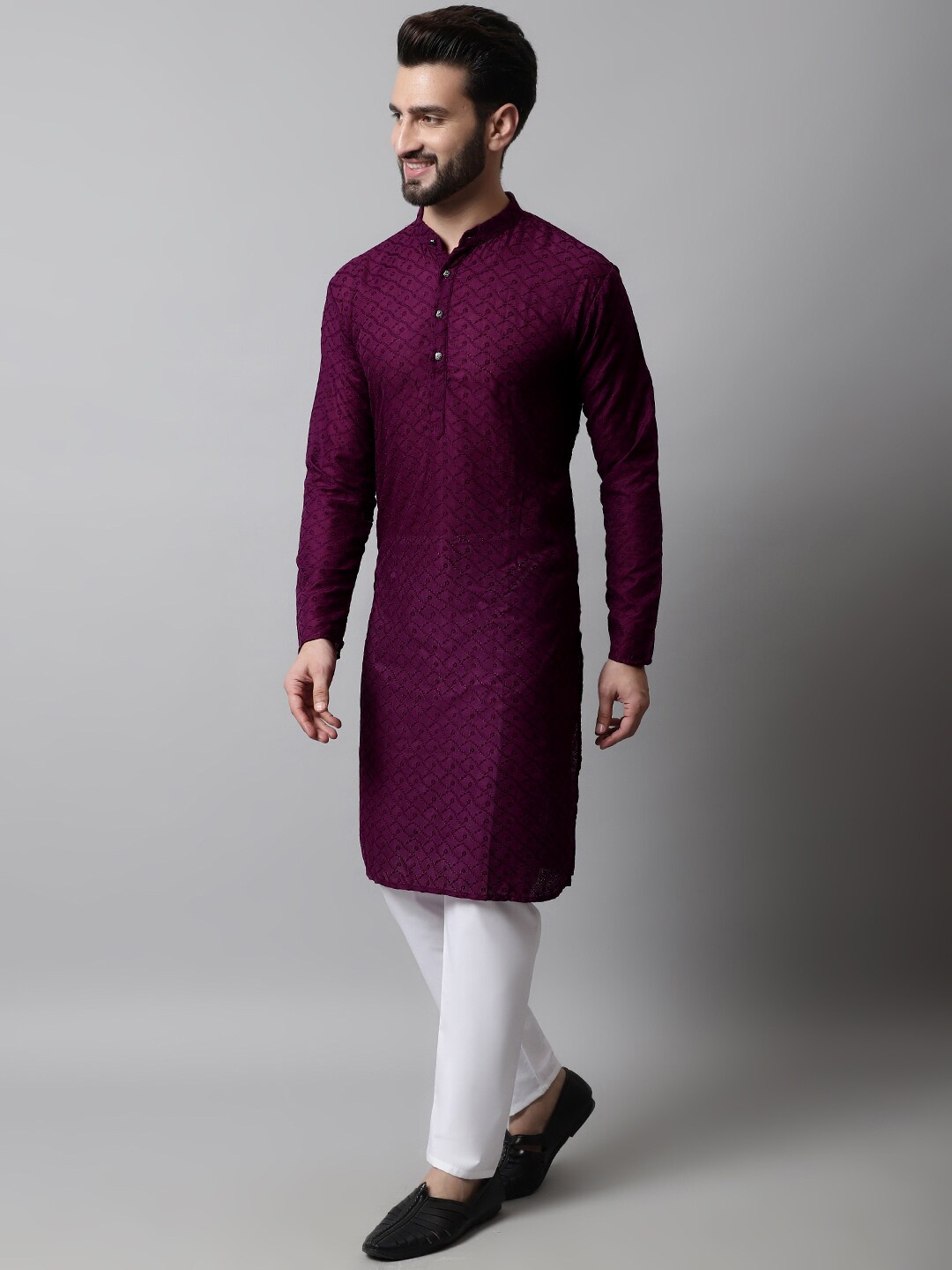 

Jompers Men Floral Embroidered Chikankari Pure Cotton Kurta, Purple