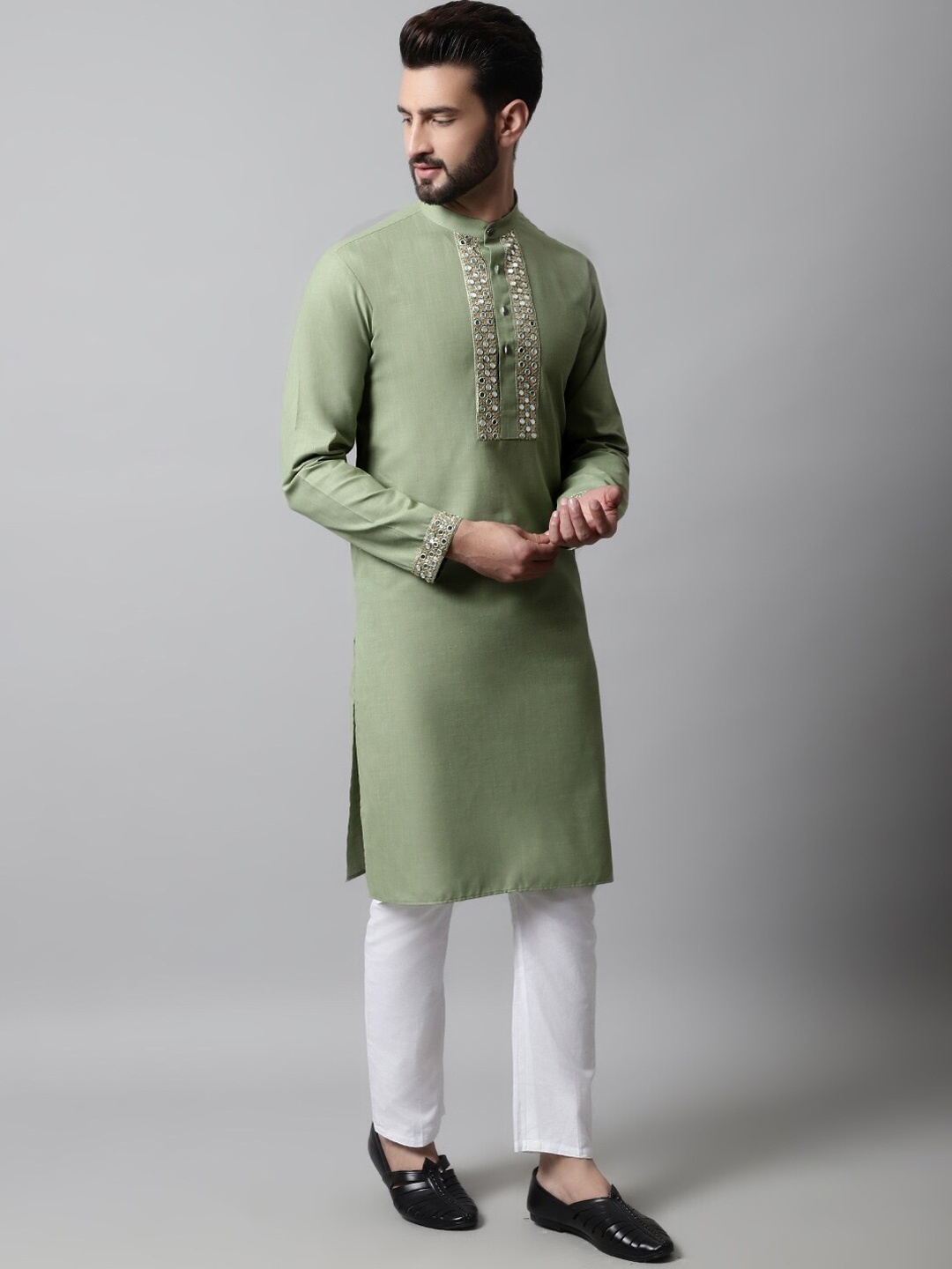 

Jompers Men Yoke Design Mirror Work Pure Cotton Kurta, Olive