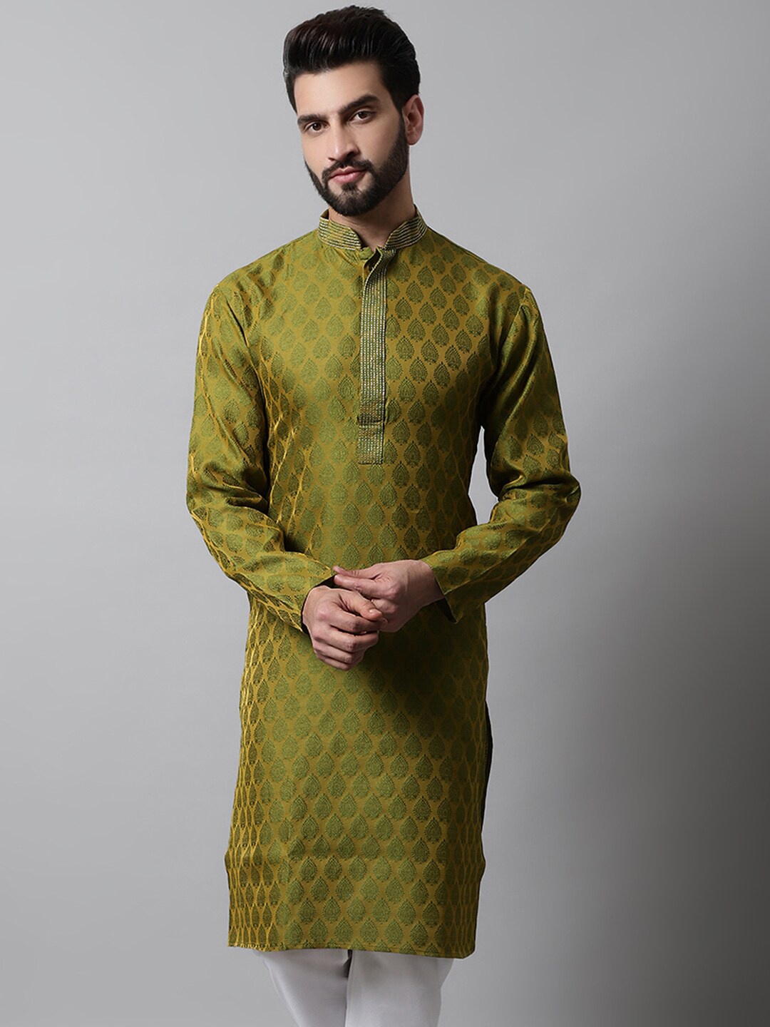 

Jompers Men Ethnic Motifs Thread Work Jacquard Kurta, Olive